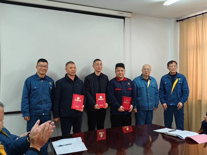 第一事業(yè)部冶化協(xié)力項(xiàng)目部獲銅冠冶化公司“強(qiáng)化意識(shí)，防控風(fēng)險(xiǎn)”...