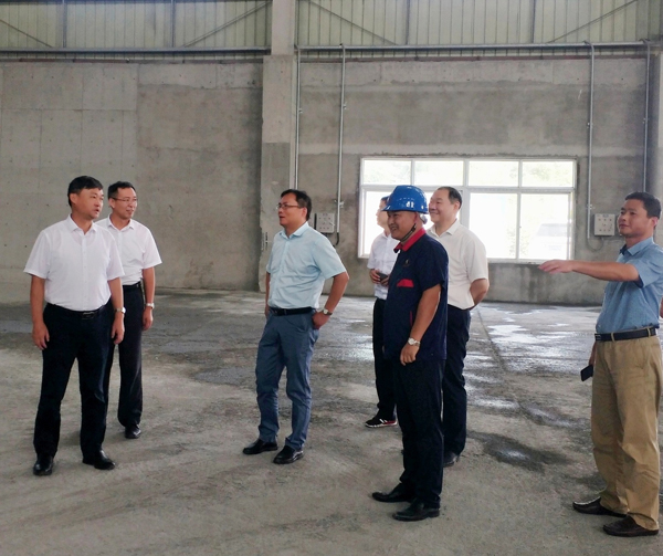 集團公司黨委委員、股份公司黨委書記、總經(jīng)理蔣培進到矸石項目部調(diào)研 